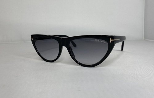 Солнцезащитные очки Tom Ford 0990 01B 56